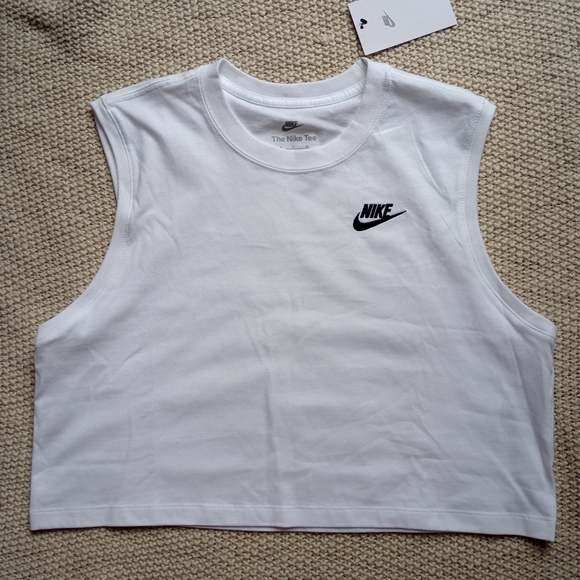 Nike Workout Tee - Picture 3 of 8